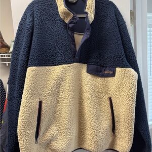 Orvis Navy and Cream Sherpa Fleece 1/4 Snap Pullover